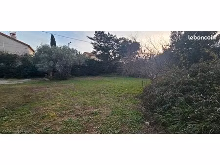 terrain 350m2 saint-mitre-les-remparts centre