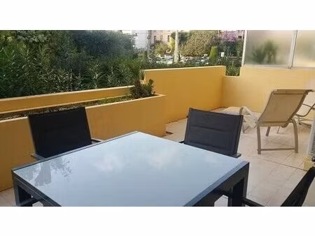 charmant 2 pièces avec terrasse et garage