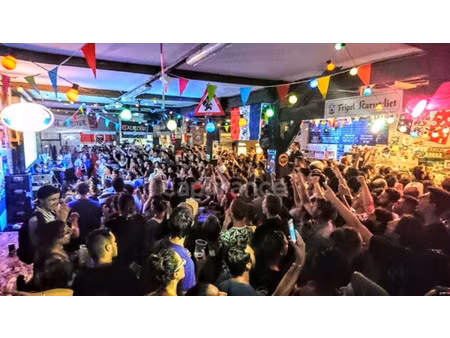 fonds de commerce à vendre saintes 8 pièce(s) 260m2 499 000€