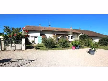 corps de ferme tournus (71)