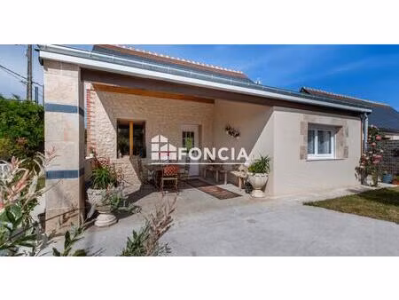 charmante maison ancienne proche gare d'amboise