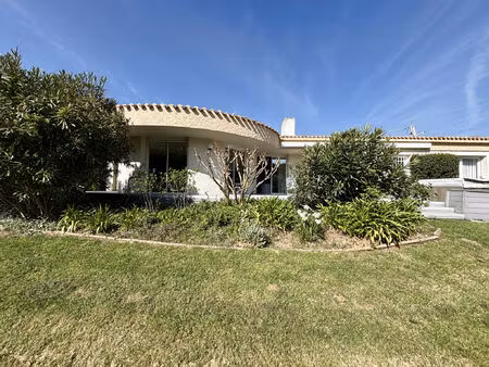 vente maison 8 pièces 238 m² les sables-d’olonne (85180)