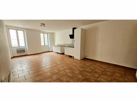 charmant t2 bis rénové à pignans