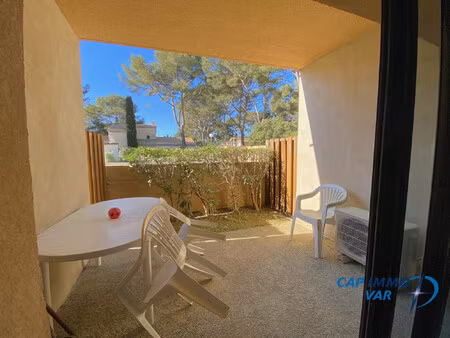 appartement t2 avec terrasse et piscine