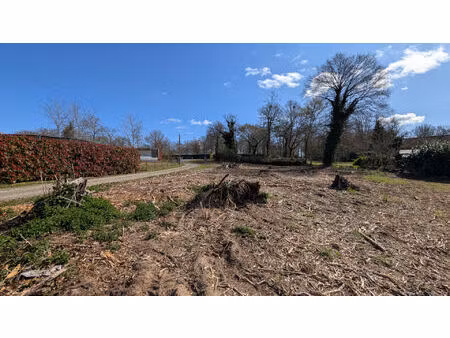 terrain 1494 m² à bâtir à mazerolles