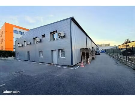 local d’activités à louer – 1 500 m² – aubagne zi des paluds