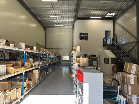 local d'activite 254 m² aubagne