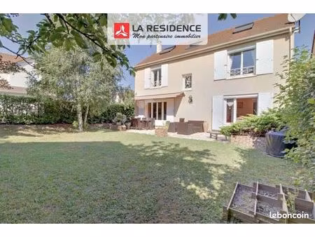 maison 7 pièces 141 m²