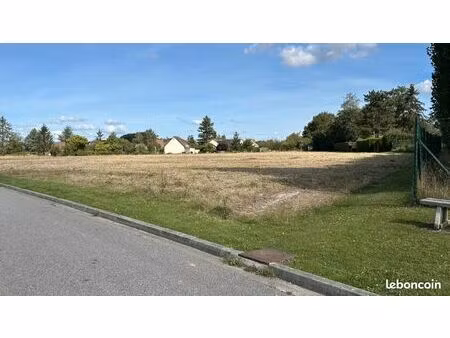 terrain 719 m² behoust