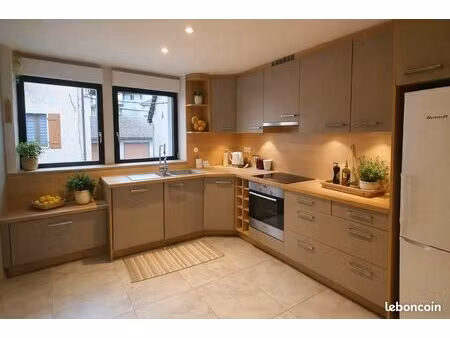 t4 duplex meublé – 117 m² – centre cruseilles – balcon & volumes exceptionnels