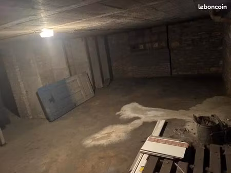 grande cave sécurisée à louer