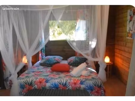 maisonnette bois nature