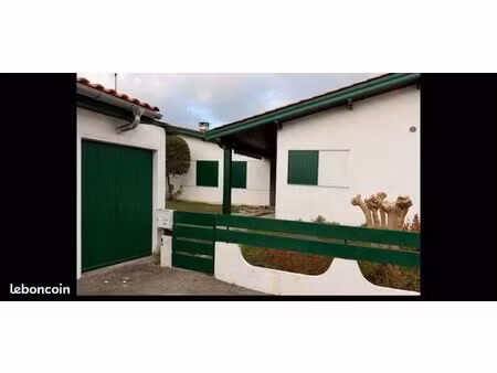 a louer maison à l'année (part)