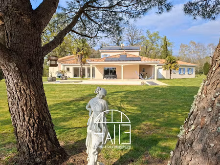 maison 6 pièces - 225 m²