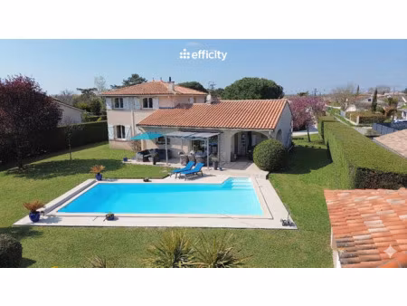 maison 5 pièces - 178 m²