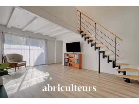 vente maison à saint-hilaire-de-villefranche (17770) : à vendre / 154m² saint-hilaire-de-v