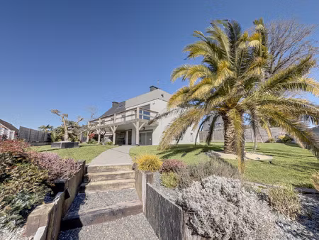 belle maison en coeur de villed e baud