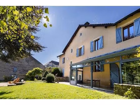 le fied (39) - propriété 10 pièce(s) - 413 m2 + 187m² de dépendances à aménager