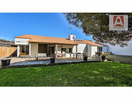 vente maison à saint-gilles-croix-de-vie (85800) : à vendre / 142m² saint-gilles-croix-de-