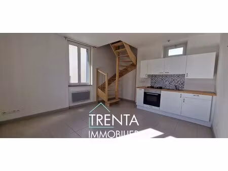 appartement t2 en duplex à louer - coublevie