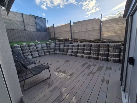 3 pieces meuble dans petit immeuble de 5 logements