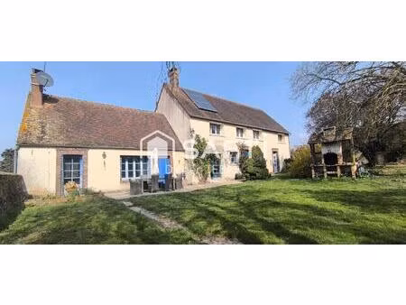 longère rénovée avec dépendances et grand terrain