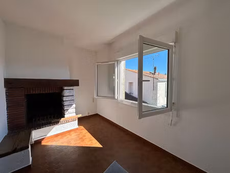 appartement a louer 3 pièces- centre ville de fouras