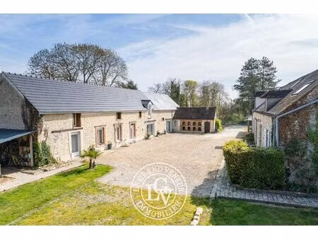 20 mn de malesherbes - à beaumont du gatinais - propriété comprenant deux longères rénovée