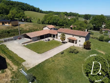 elégance  confort et sérénité avec vue pyrénées