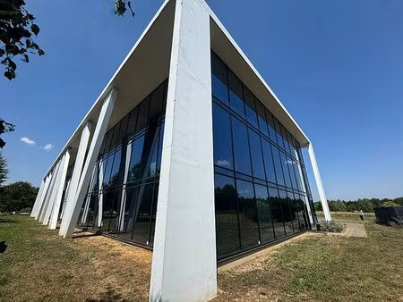 location bureau norroy le veneur 150 m²