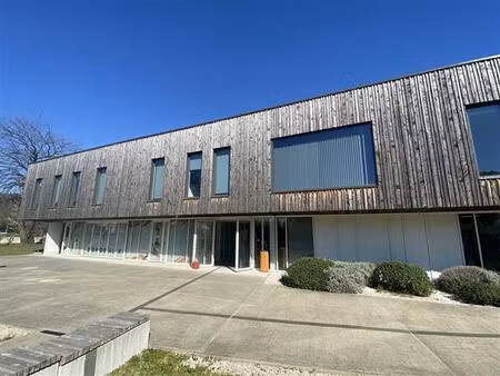 location local d'activités merignac 1 635 m²