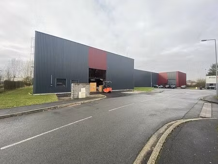 vente/location local d'activités pont a marcq 1 800 m²