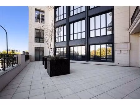 location bureau clamart 326 m²