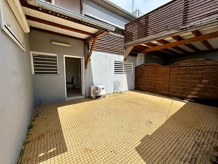 appartement 2 pièces 27 m² à louer fort-de-france 97200 ? | era immobilier