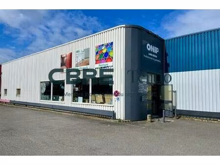location commerce saint-cyr-sur-loire 370 m²