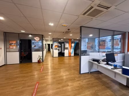 à louer local commercial 153 m² – 2 137 € |lille