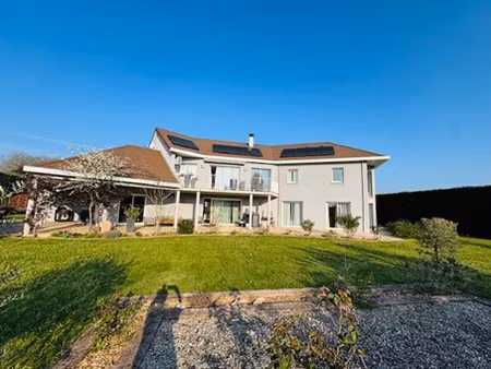 15 minutes de brive : propriété d'architecte de 2005 - 294 m