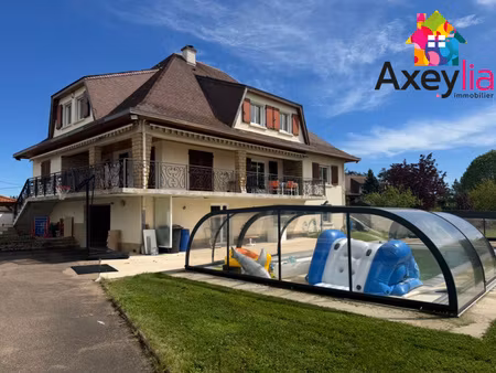 a vendre - pouilly-les-nonains - maison rénovée sur trois niveaux avec 7 chambres  terrain