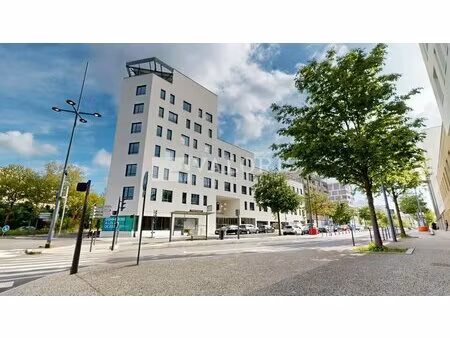 achat local professionnel 5 589m² lyon 9ème