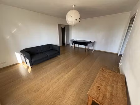 location appartement 3 pièces 69m² valence 26000