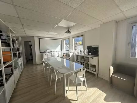 location local professionnel 205m² annecy le vieux 74940