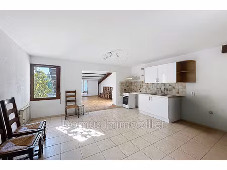 achat appartement 3 pièces 66m² chateauneuf de gadagne 84470