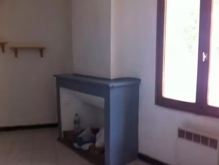 location appartement 2 pièces 29 m² à aix-en-provence (13080)