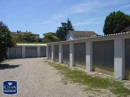 location parking agen 47000