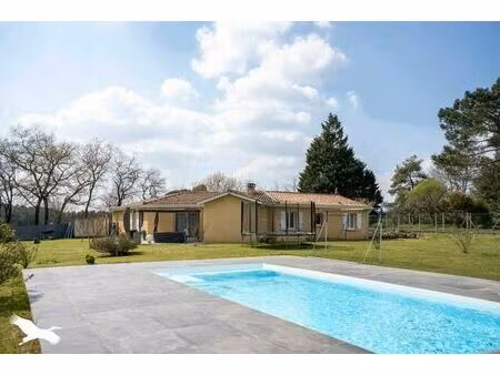 vente maison 6 pièces 140 m² le fouilloux (17270)