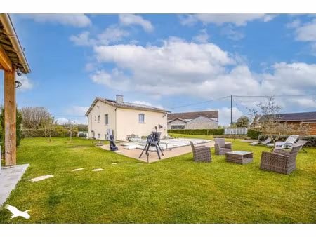 vente maison 5 pièces 135 m² mairé-levescault (79190)