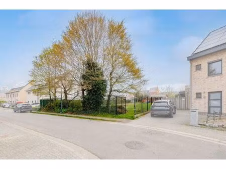 ruime bouwgrond van ca 356 m² voor hob in kontich