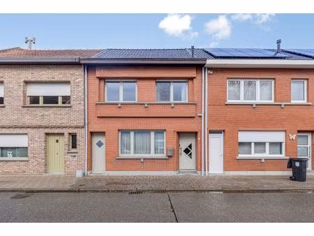 perfect onderhouden woning met 2 (3) slaapkamers en tuin