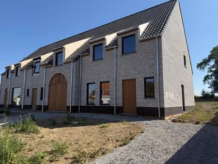 nieuwbouwwoning met ruime tuin aan 6% btw!