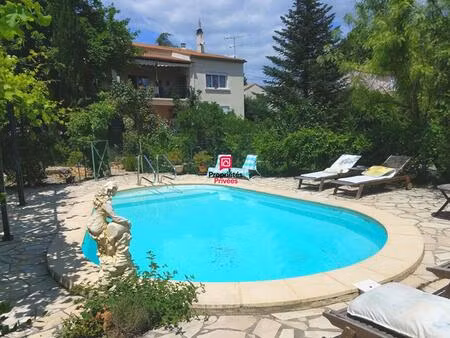 maison 12 pièces 322 m² avec piscine à clarensac